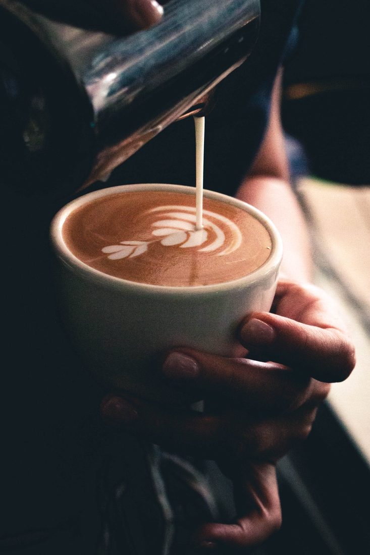 Latte Pour